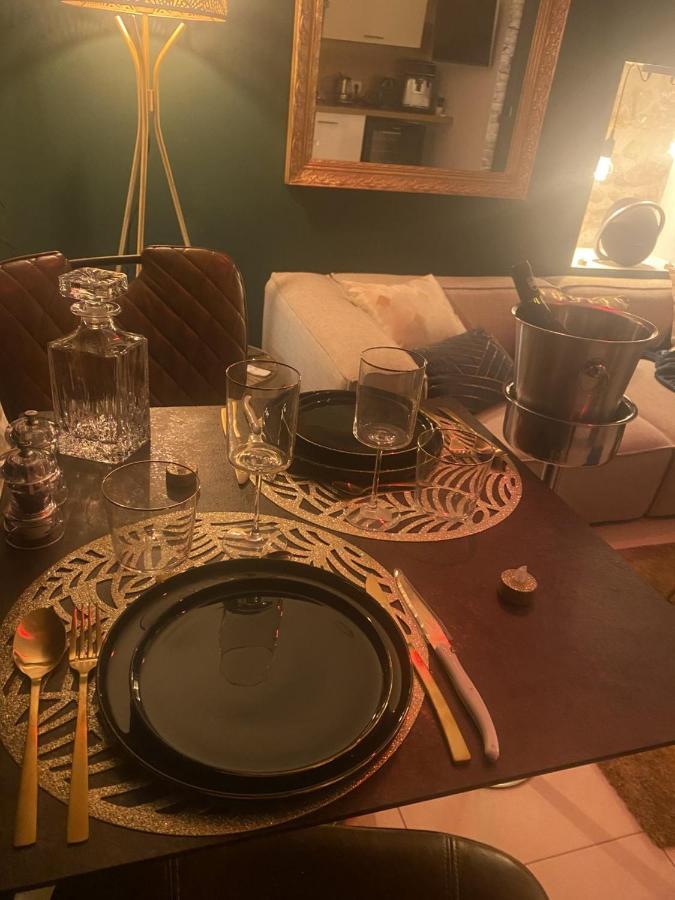 La Suite De Charme Du Mas De La Fontaine De Jonquier Avec Spa Privatif Seguret Bagian luar foto