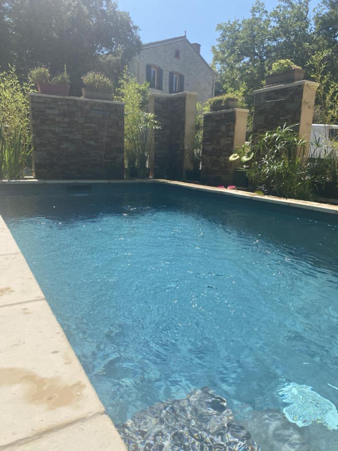 La Suite De Charme Du Mas De La Fontaine De Jonquier Avec Spa Privatif Seguret Bagian luar foto