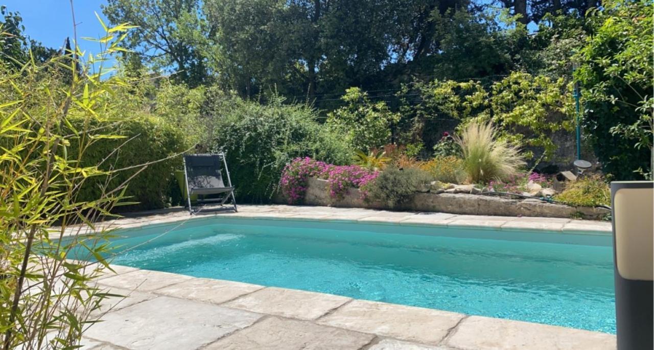 La Suite De Charme Du Mas De La Fontaine De Jonquier Avec Spa Privatif Seguret Bagian luar foto